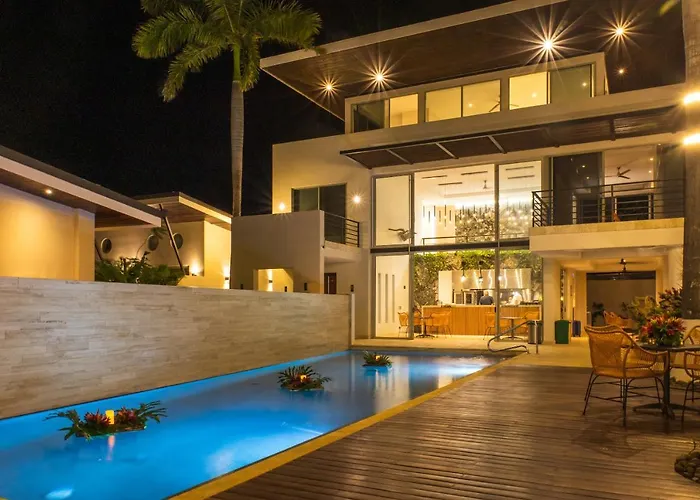 Mother Earth Luxury Boutique Hotel, Restaurant & (adults Only) Tamarindo