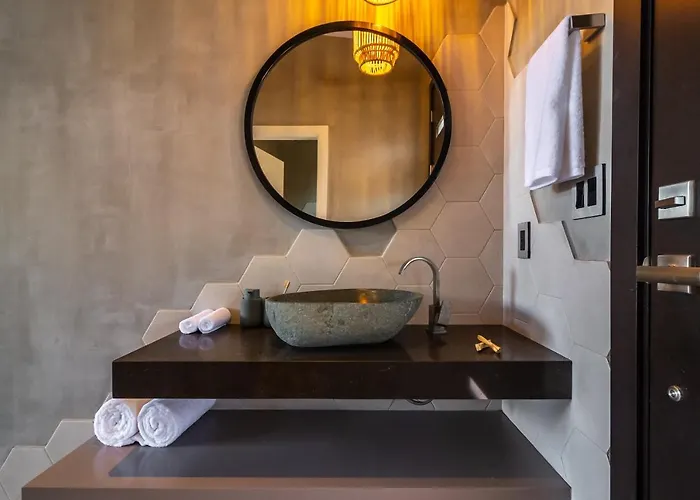 Mother Earth Luxury Boutique Hotel, Restaurant & (adults Only) * Tamarindo