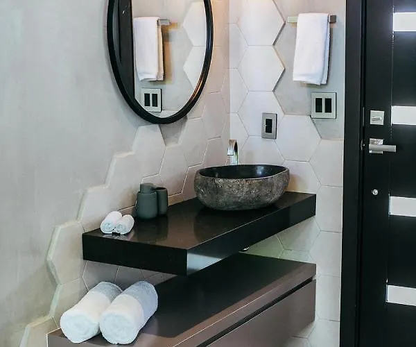 Mother Earth Luxury Boutique Hotel, Restaurant & (adults Only) * Tamarindo