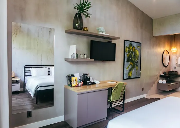 Mother Earth Luxury Boutique Hotel, Restaurant & (adults Only)