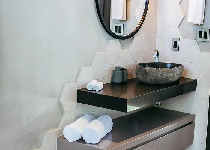 Mother Earth Luxury Boutique Hotel, Restaurant & (adults Only) Tamarindo